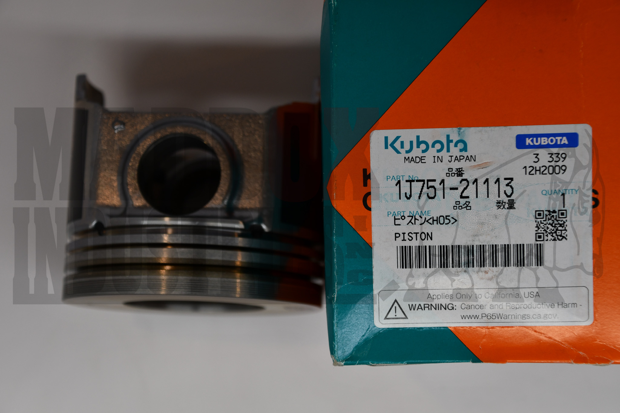 Kubota 1J751-21113 Piston